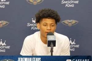 7號秀費爾斯：我對自己要求嚴(yán)格今天表現(xiàn)還可以 我還得繼續(xù)練