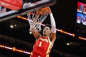 本賽季要起飛！杰倫-約翰遜揭幕戰(zhàn)第一節(jié)12分 平生涯單節(jié)得分最高