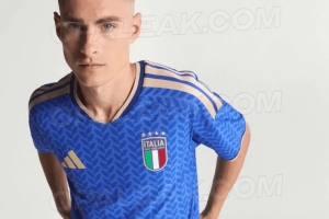 意大利2026年主場球衣諜照：藍金配色致敬2006年世界杯奪冠