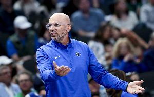 媒體人：獨(dú)行俠輸奇才底褲都被扒了 這套陣容還會(huì)繼續(xù)下去嗎