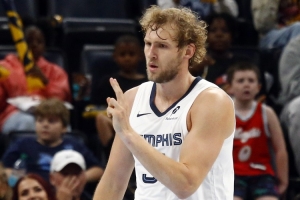 真摯的祝福！?；倚芮騿T喬克-蘭代爾30歲生日快樂(lè)！