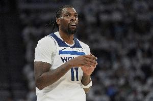 表現(xiàn)低迷！納茲-里德9投2中得5分5板3助1斷1帽 正負(fù)值-15