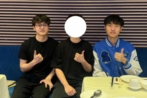 快進到加入JDG？好兄弟！網(wǎng)友昨日上海偶遇Xun和Knight一起聚餐