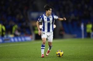 科貝電臺：久保建英因腳踝傷勢連續(xù)3場缺席，能否出戰(zhàn)畢巴也存疑