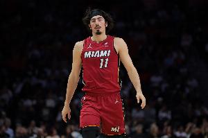 哈克斯談球隊打快：大家不停地切入跑動創(chuàng)造空間 這種風格很有趣