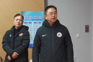 沈陽市委副書記親臨更衣室祝賀鐵人：明年在中超繼續(xù)展現(xiàn)鐵人精神