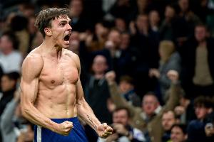 帕利尼亞本賽季搶斷39次英超最多，對(duì)抗成功率63.46%中場(chǎng)最高