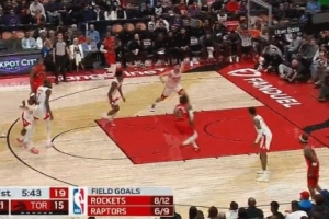 烏度卡忍不了！博伊爾斯擋拆下順輕松戰(zhàn)斧劈扣 火箭內(nèi)線空無一人