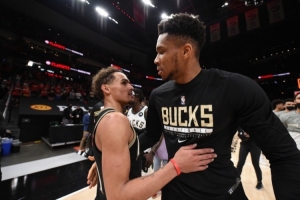 考辛斯：雄鹿在季后賽無(wú)第二選擇 特雷-楊和字母組合將不可阻擋