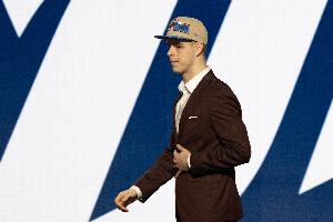 忒慘了！托皮奇生涯沒(méi)打過(guò)正賽 遭十字韌帶撕裂+睪丸手術(shù)+睪丸癌