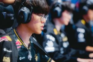 Oner：隊(duì)伍內(nèi)部對(duì)競(jìng)技狀態(tài)不滿意；AL不像傳統(tǒng)LPL隊(duì)伍 他們團(tuán)戰(zhàn)打得很好