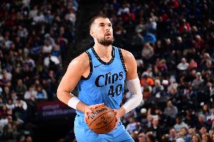 兢兢業(yè)業(yè)！祖巴茨7中5貢獻14分11板3帽  罰球4中4