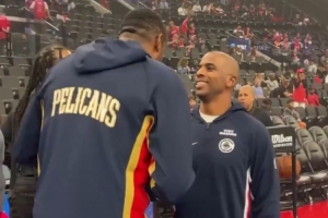 曾經(jīng)的空接之城！小喬丹賽前與保羅握手 兩人寒暄了好半天