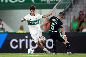 每體：皇馬1月嘗試簽下埃爾切小將門多薩未果，球員視梅西為偶像