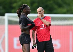 迪馬濟(jì)奧：阿萊格里計(jì)劃讓萊奧首發(fā)迎戰(zhàn)羅馬，和恩昆庫搭檔鋒線