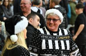 球迷協(xié)會(huì)炮轟英超：節(jié)禮日就一場(chǎng)曼聯(lián)vs紐卡，賽程安排荒謬！