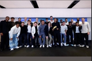 姆巴佩領(lǐng)取歐洲金靴獎(jiǎng)，維尼修斯社媒：祝賀我的兄弟