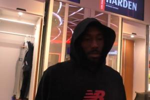 中投壓哨絕殺！小卡用中文“濕球”自信強(qiáng)調(diào)：它包進(jìn)的！