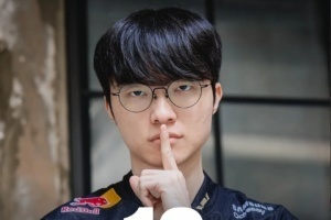 16局游戲使用13個(gè)英雄！Faker是S15中使用不同英雄數(shù)量最多的選手