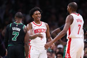 烏度卡：阿門限制杰倫-布朗只得12分 這對我們至關(guān)重要