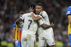 馬卡：維尼修斯搶點(diǎn)球讓姆巴佩錯(cuò)失戴帽的機(jī)會(huì)，后者選擇沉默