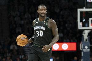 帶隊贏球！蘭德爾19中12砍下30分7板4助1斷