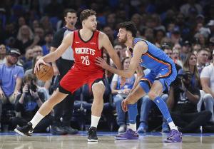 23歲100天！申京開(kāi)賽季五戰(zhàn)場(chǎng)均至少20分5板5助 歷史最年輕