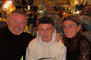 魯尼為兒子凱慶祝16歲生日，后者目前效力于曼聯(lián)U18隊(duì)