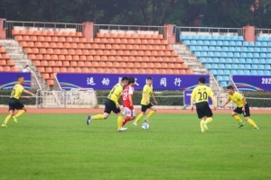 2025年張家港市企業(yè)足球超級聯(lián)賽開賽，共有8家企業(yè)參賽