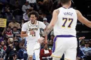 接球就投扔三分？海斯：那只是一個節(jié)奏中的投籃 我經(jīng)常練這個