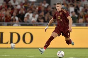 意媒：米蘭和羅馬仍有意在冬季進(jìn)行前鋒互換，希門尼斯換多夫比克