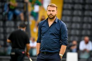 維羅納主帥：比塞克犯規(guī)很危險我們本有機(jī)會射門 自豪球隊(duì)的表現(xiàn)