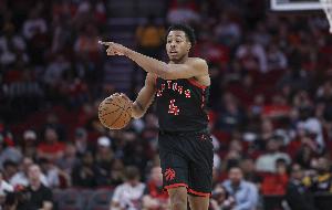 手感不佳但全面！巴恩斯19中8&三分8中3得到19分12板8助5帽