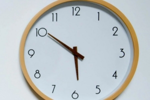 【小貼士】明日起美國(guó)進(jìn)入冬令時(shí)??NBA看球時(shí)間延后1小時(shí)~