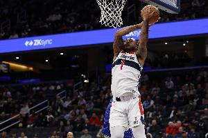 凱肖恩-喬治：惠特摩爾在場上永不放棄 他給我們增添了把進攻利器