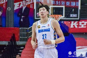 周琦替補(bǔ)！四川全運(yùn)男籃首戰(zhàn)對(duì)陣湖北 胡金秋&孫銘徽領(lǐng)銜首發(fā)