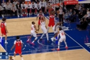 硬起來了！薩爾籃下暴起補(bǔ)扣&打唐斯2+1