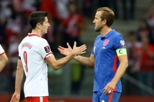 萊萬or凱恩？巴斯勒：我選萊萬不過他更自私，凱恩是團(tuán)隊(duì)型球員