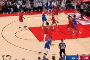 成靶子了！弗拉格單挑謝潑德 背轉(zhuǎn)身跳投再度命中