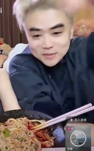 AL經(jīng)理愛笑連麥朱開：很想為LPL拿下T1！隊員續(xù)約還沒談先緩兩天