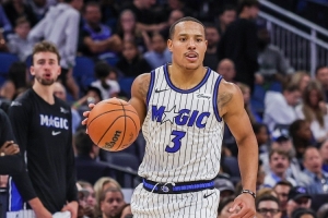 媒體人：貝恩看起來是即插即用型球員 到常規(guī)賽被證明啥都是幻覺