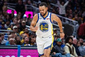 庫里：下半場我感覺精疲力盡 當(dāng)然這不是為那個(gè)空氣球找借口