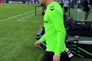 圓神準(zhǔn)備就緒！安東尼領(lǐng)銜貝蒂斯完成賽前踩場，歐協(xié)決賽一觸即發(fā)