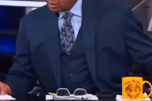 巴克利：約基奇不是歷史前五中鋒！但他輕松進(jìn)前十 技術(shù)太全面了