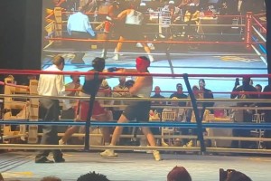 把天賦帶到拳擊臺(tái)前NBA最佳新秀邁卡威業(yè)余拳擊首秀即取勝