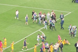 有情有義！阿什拉夫進(jìn)球拒絕慶祝，賽后向國(guó)米球員握手擁抱致意