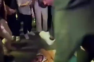 敗人品行為尼克斯此前大勝步行者，賽后哈利娃娃遭尼球迷群毆