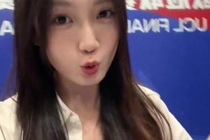 美女胡小凡：杜埃，拜仁為什么沒(méi)把你拿下