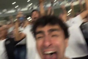 內馬爾這上帝之手全場觀眾都沒看到啊要不是有VAR的話……