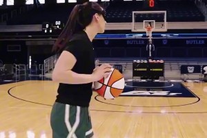 克拉克的球場神操作，球感也太好了！